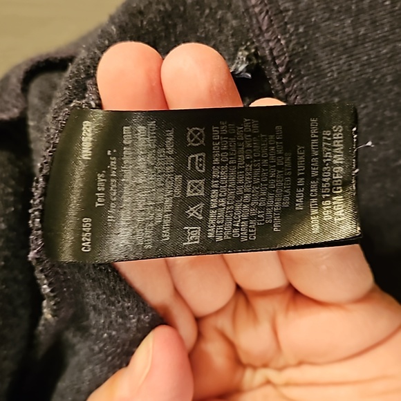 Used Excellent condition Ted Baker London Mens sweater Jacket size medium - Picture 6 of 8